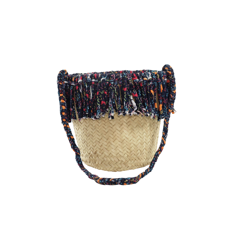 Bolsa artesanal tejida con palma natural, base tenate circular
